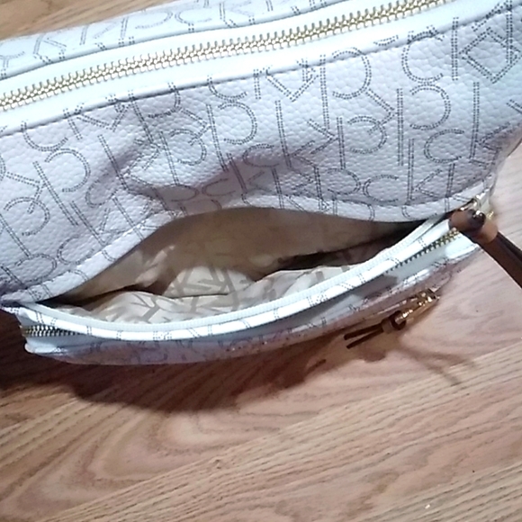 NWT CALVIN KLEIN PURSE - Picture 7 of 11